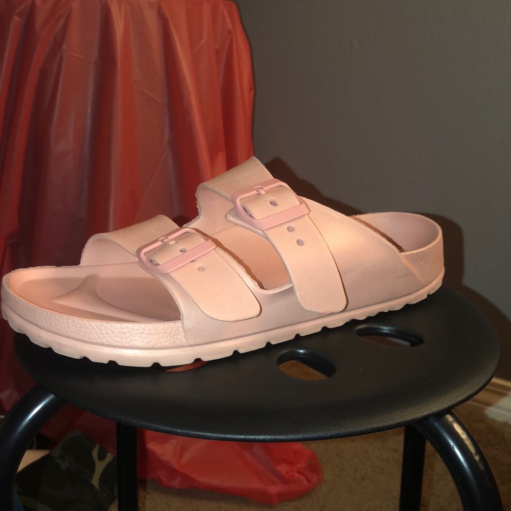 Strap sandal - Picture 2 of 3